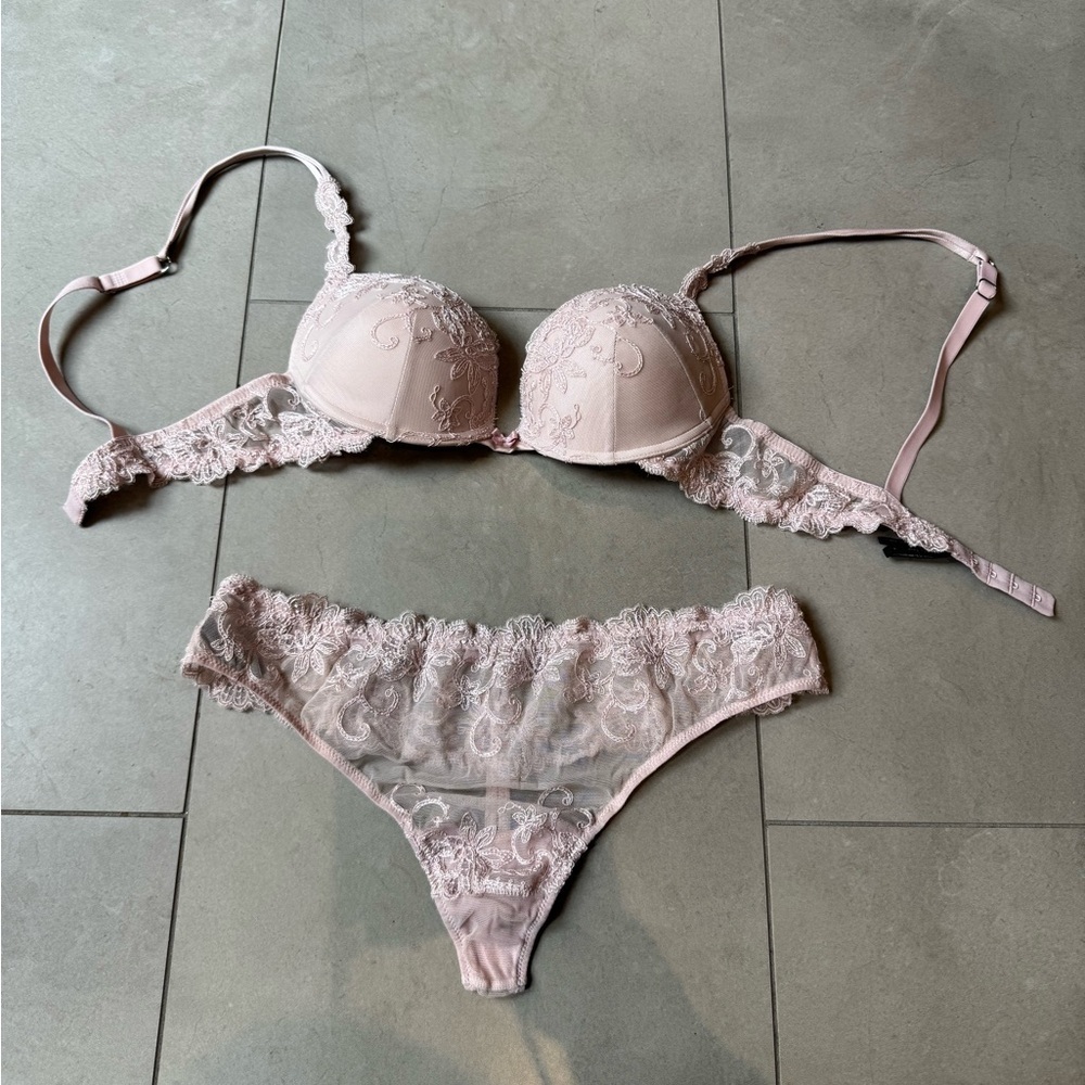 Ambra Bra and Thong Set Sz 36B / M